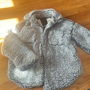 Thread and supply faux fur shacket